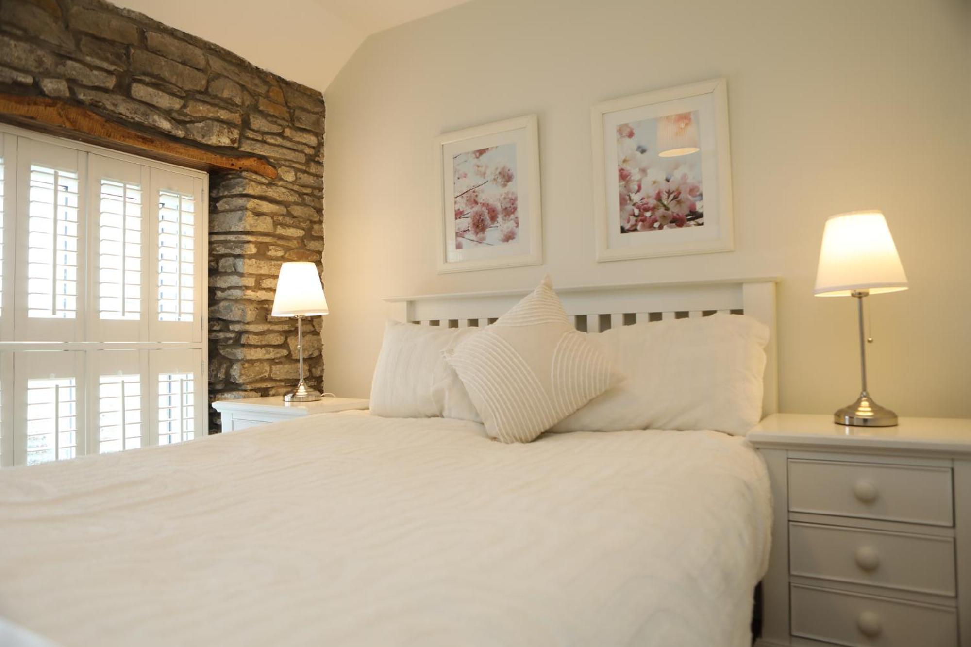 The Cosy Cottage Retreat! Perfect For Contractors, Relocators, Getaway Llantrisant  Exterior foto